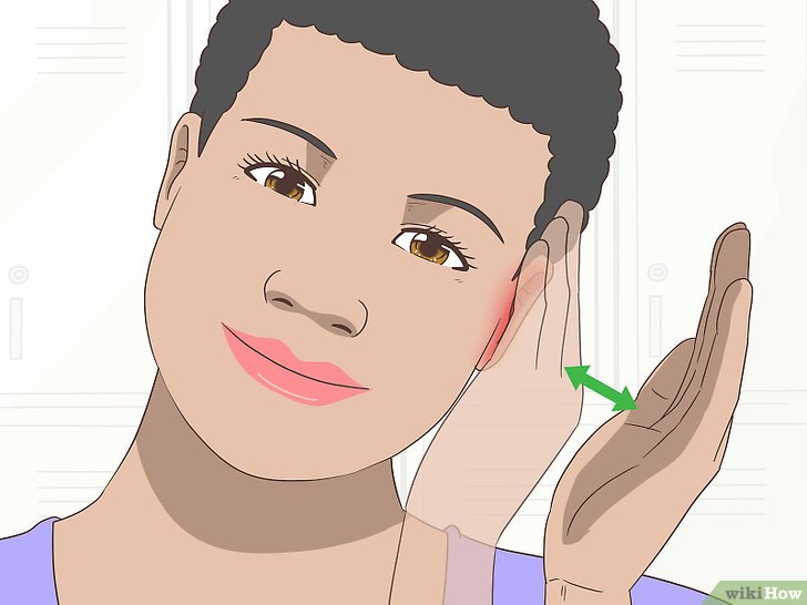 Что делать, если в ухо попало насекомое: первая помощь